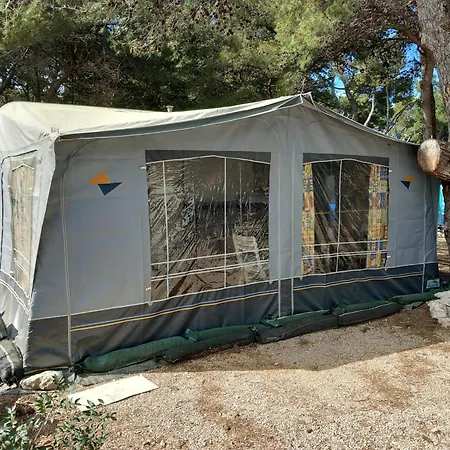 Caravan Near The Sea 4 Camping